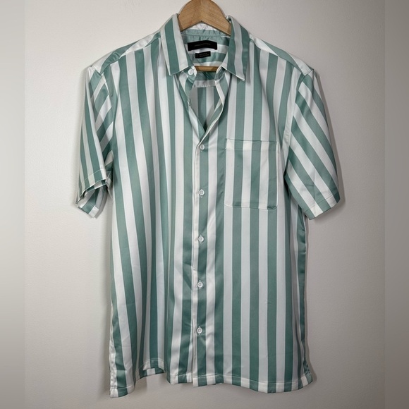 UNISEX Urban  Outfitters White and Mint Green Striped Button Down Shirt - Picture 1 of 6